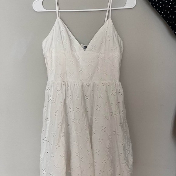 Zara White Strappy Dress - Picture 1 of 3